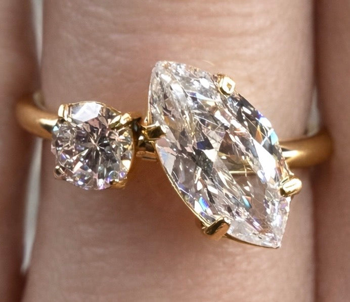Toi et Moi Marquise & Round Ring