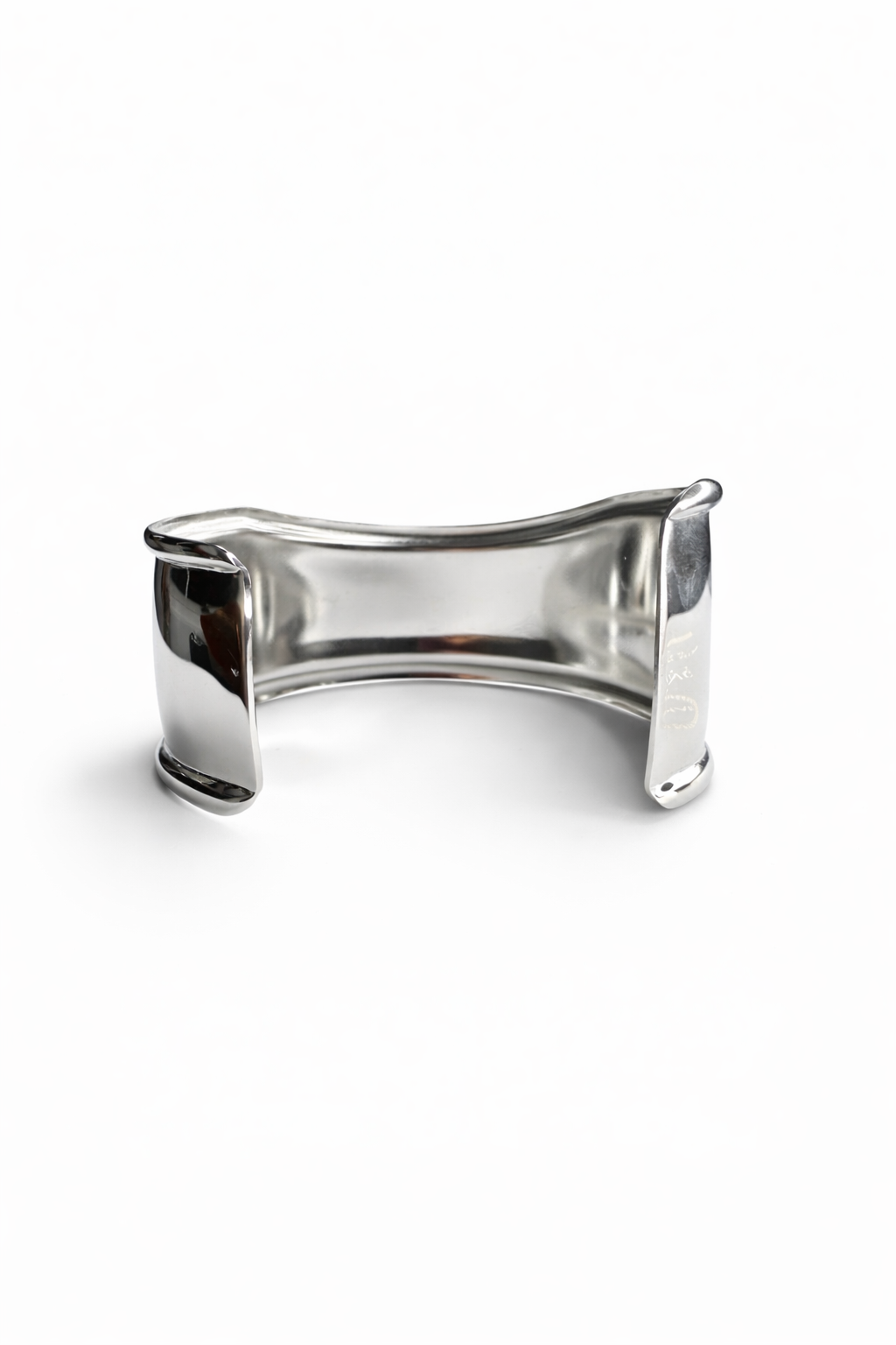 Sculpted Wide Concave Cuff