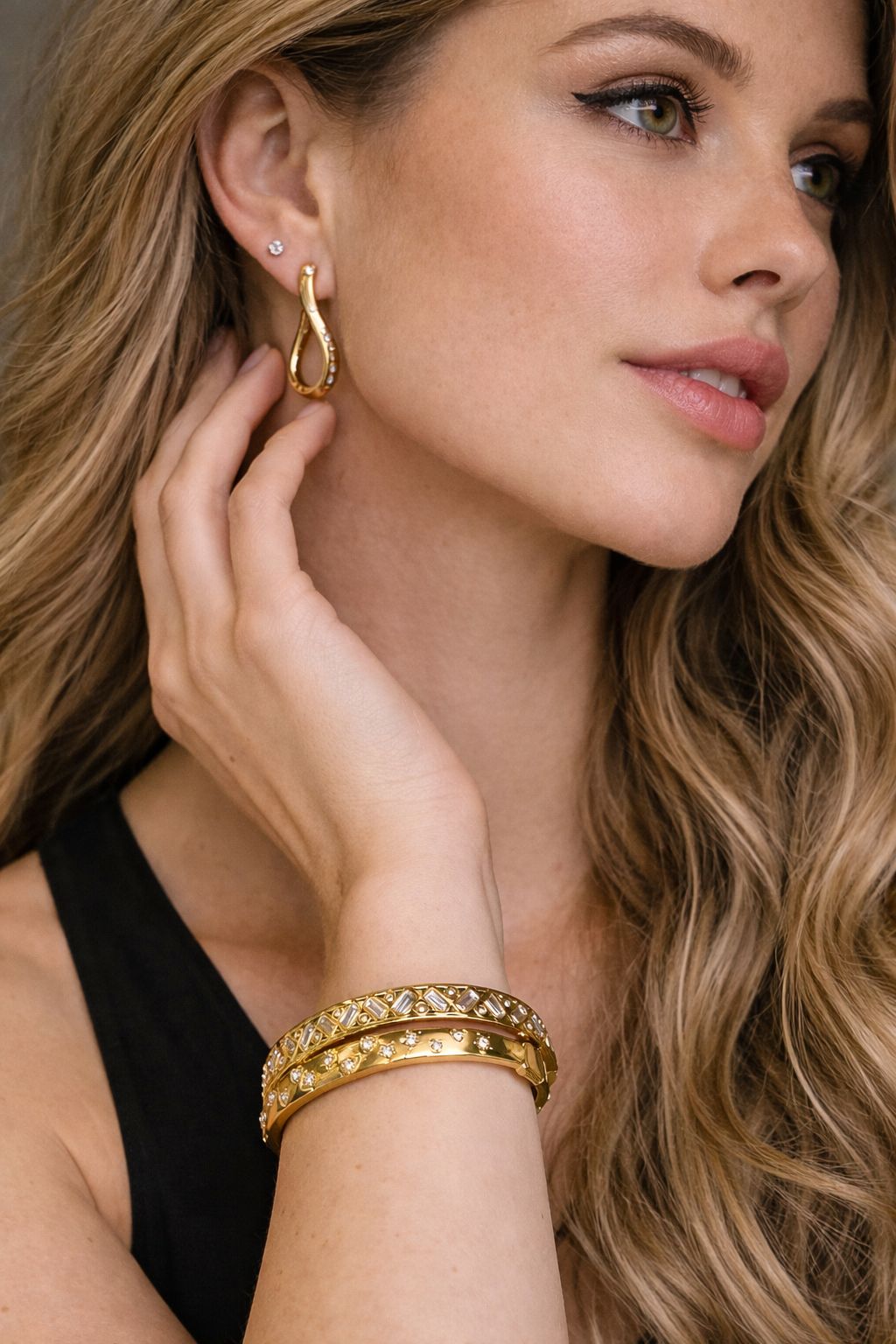 Celestial Star Scattered Crystal Bangle