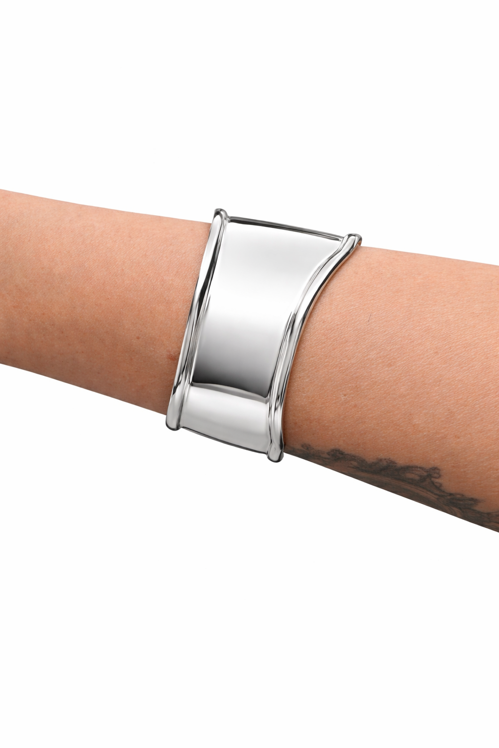 Sculpted Wide Concave Cuff